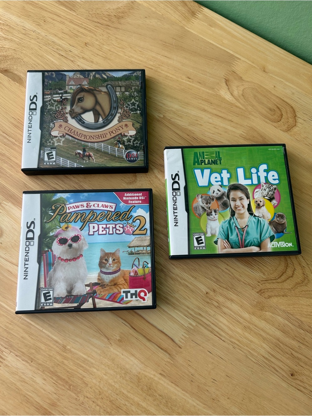 Nintendo DS Vet Life Game - Bright Green Cover